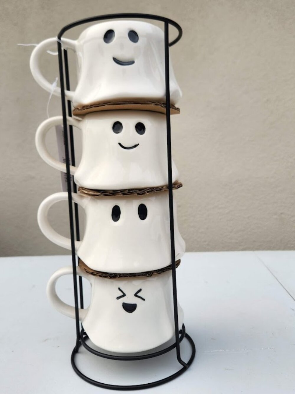 NEW Ceramic Ghost Face Mugs Mug Set of 4 Stacking Stackable White Stoneware Blac